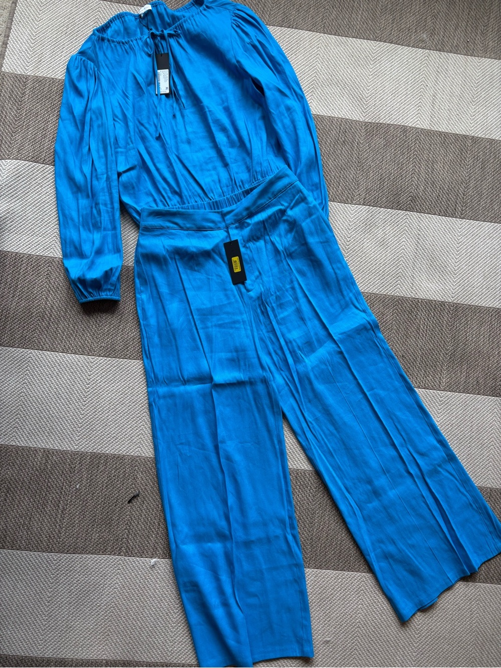 Gianni Bini Vibrant Blue Wide-Leg Set